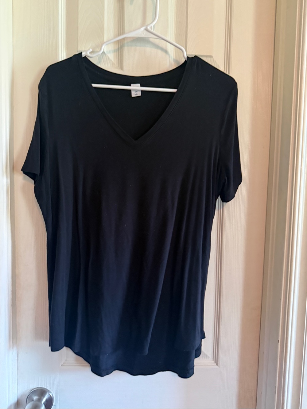 Old Navy Black V-Neck Short Sleeve Tee